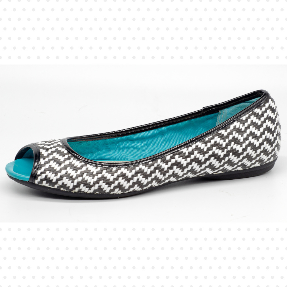 STYLE&CO Madelynn Black & White Open Toe Flat 9.5M